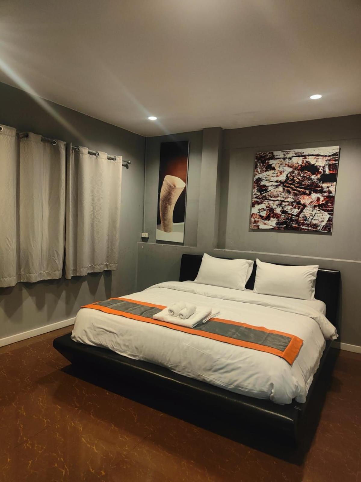 Del Mar Rooms Pattaya Exterior foto