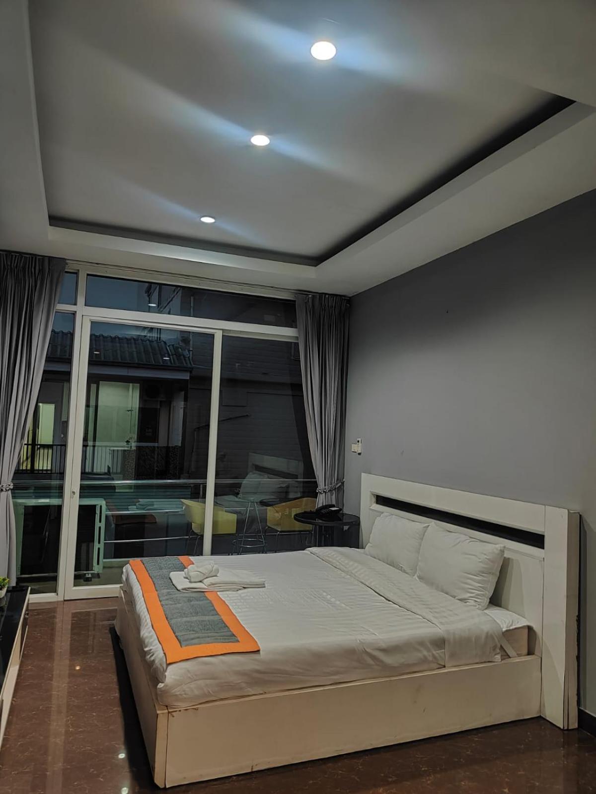 Del Mar Rooms Pattaya Exterior foto
