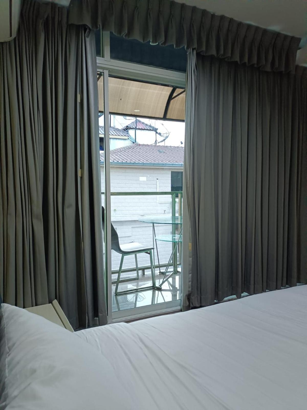 Del Mar Rooms Pattaya Exterior foto